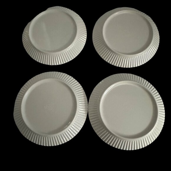 Rae Dunn set of 4 Melamine summertime Artisan Collection 8” fluted edge plates - Picture 2 of 8